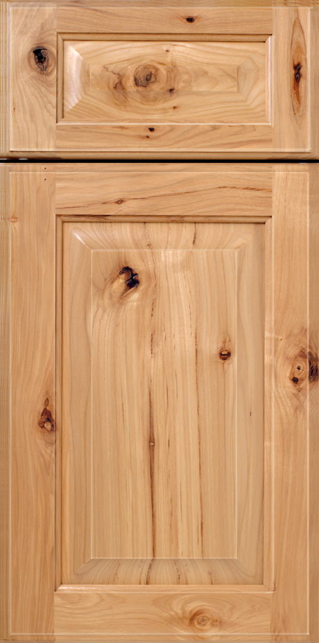 S192 MADISON kitchen cabinet door with knots and grain patterns.