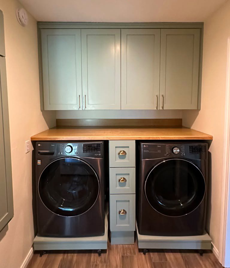 CROWN COLONY LAUNDRY ROOM